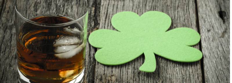 Ierse whiskey drinken 